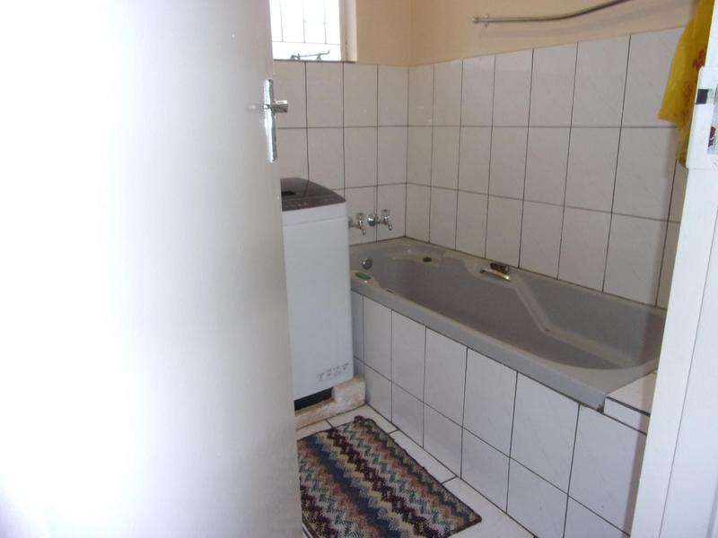 To Let 3 Bedroom Property for Rent in Madeira Park Eastern Cape